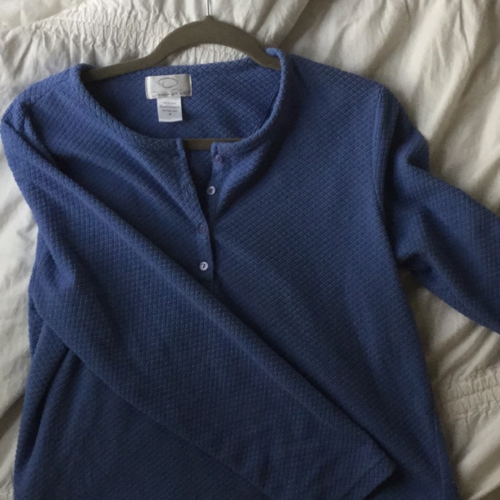 Beach lounge Oscar de la Renta sweater